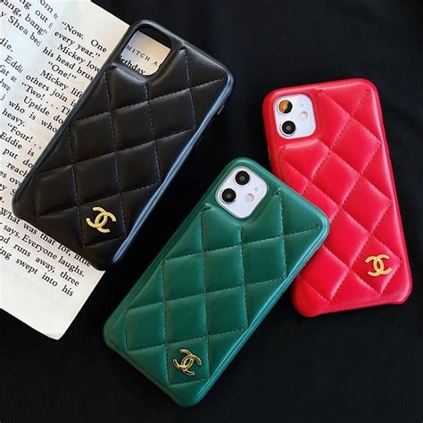 chanel cover iphone 12